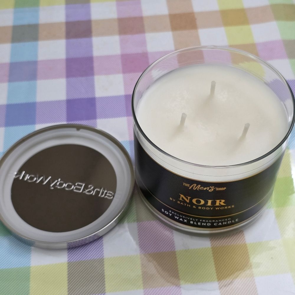 Bath & Body Works Men's Shop Noir Soy Wax Blend 3-Wick Candle NEW RARE - Picture 2 of 4